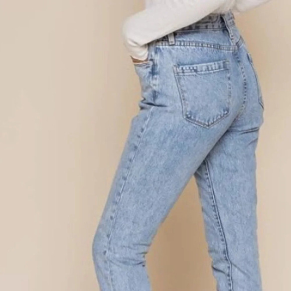 BLANKNYC Women's The Bleeker Ultra High Rise Jean with Western Buckle Detail 31 - Picture 9 of 11